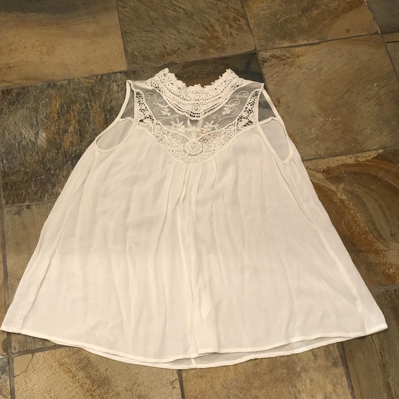Japna Tops - Japna off white boho lace sleeveless top